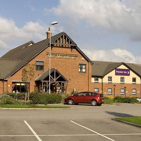 Premier Inn Barnsley Wombwell Buitenkant foto