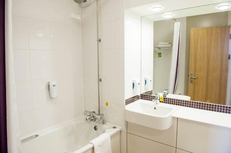 Premier Inn Barnsley Wombwell Buitenkant foto