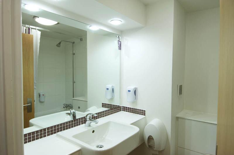 Premier Inn Barnsley Wombwell Buitenkant foto